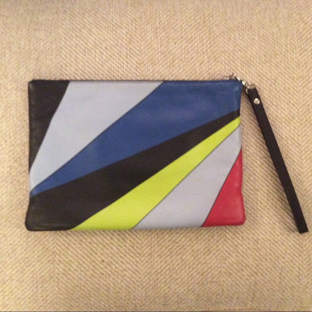 YARNZ leather clutch. Tuck under your arm and go!